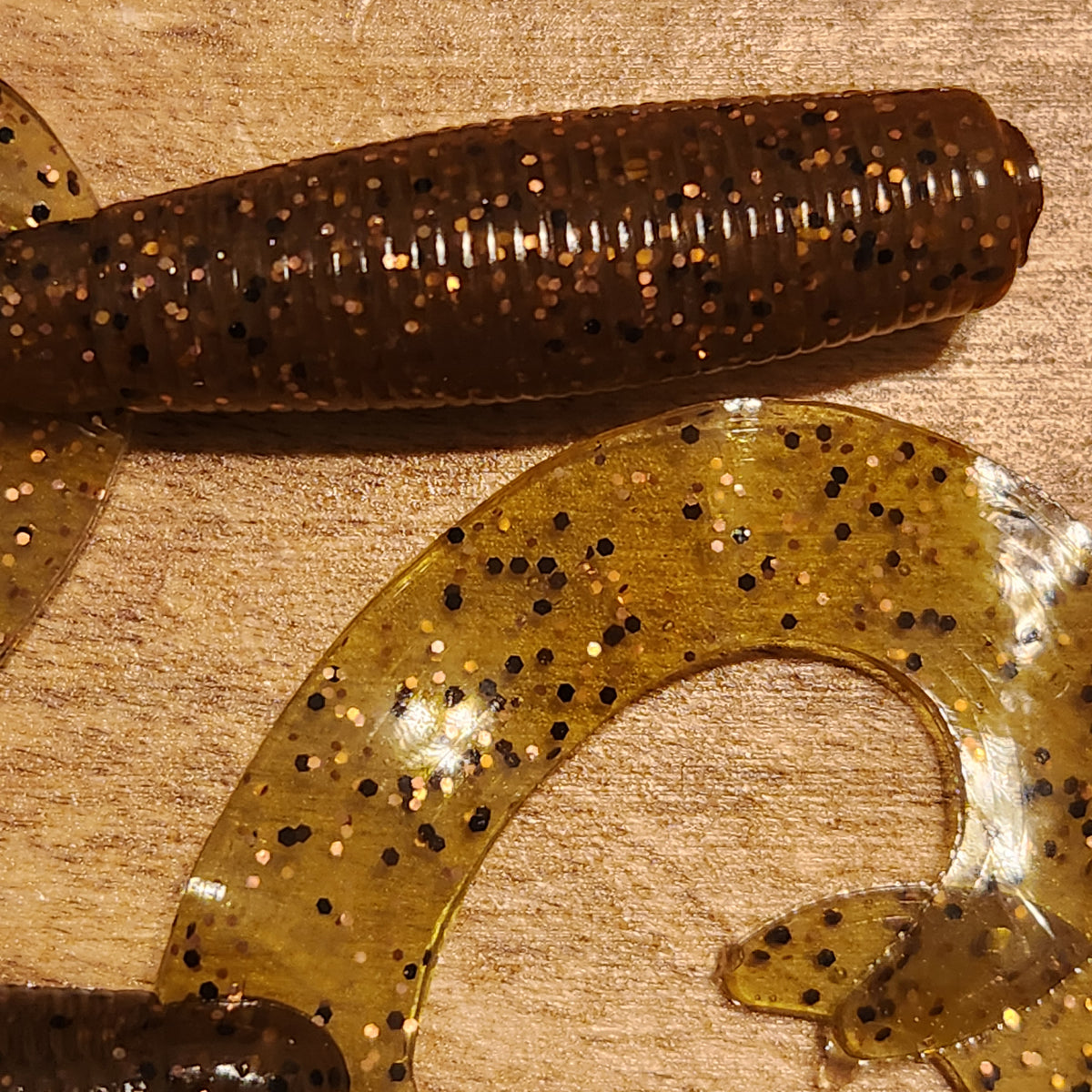 🌀 BAXTER’S BAITS TRIGGER GRUB™ Green Pumpkin Gold
